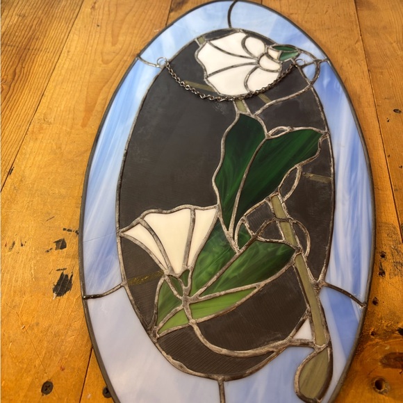 Stained Glass Oval Art with White and Green Floral Design Vintage Leaded Glass - Picture 7 of 12